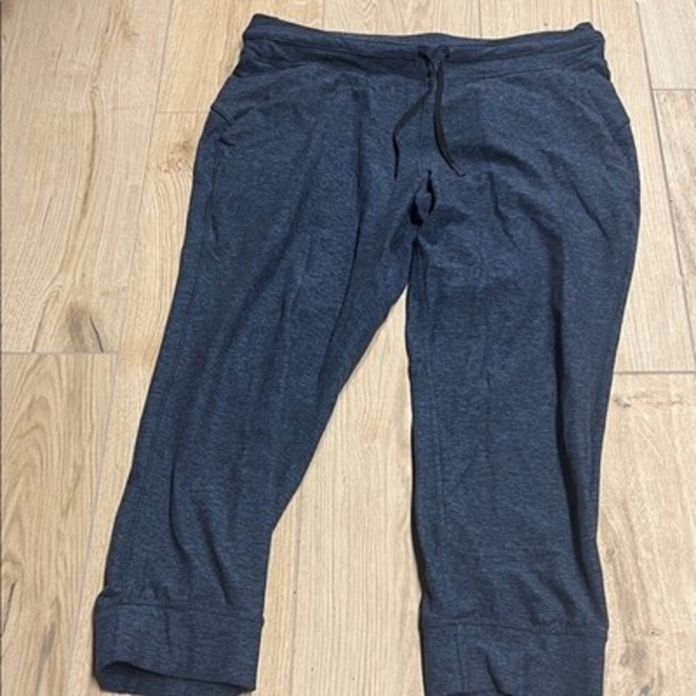 Lululemon‎ Athletica ready to rulu cropped Charcoal blue Joggers